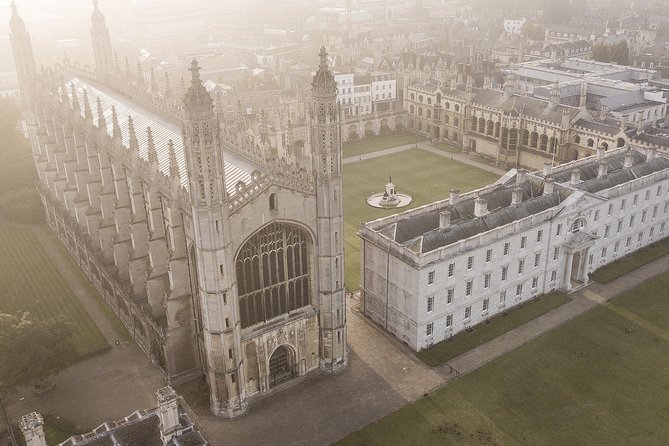 Cambridge University Walking Tour by Alumni™ Kings College Option - The Eagle and the old Cavendish Laboratory