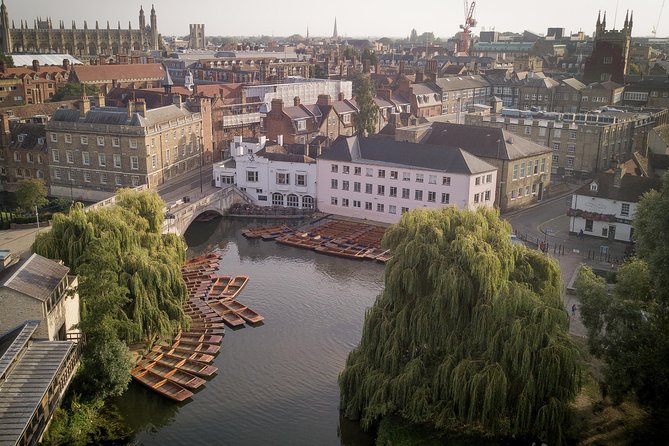 Cambridge University Walking Tour by Alumni™ Kings College Option - Corpus Christi and Queens’ College