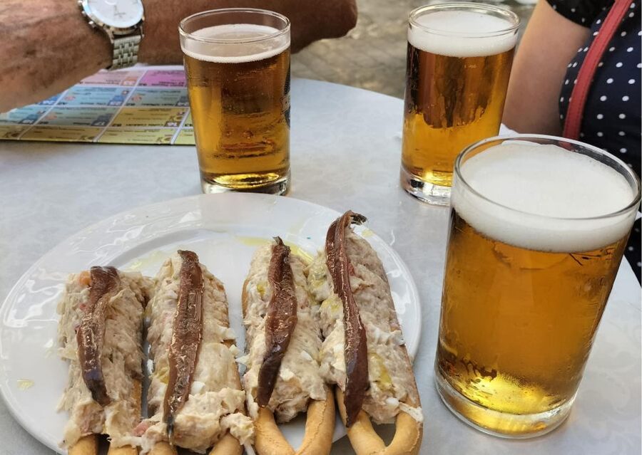 Cartagena: Guided Walking Tour with Tapas and Drinks - First food stop: a quick taste of local life