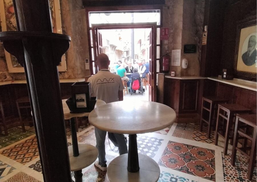 Cartagena: Guided Walking Tour with Tapas and Drinks - The second and third tapas stops