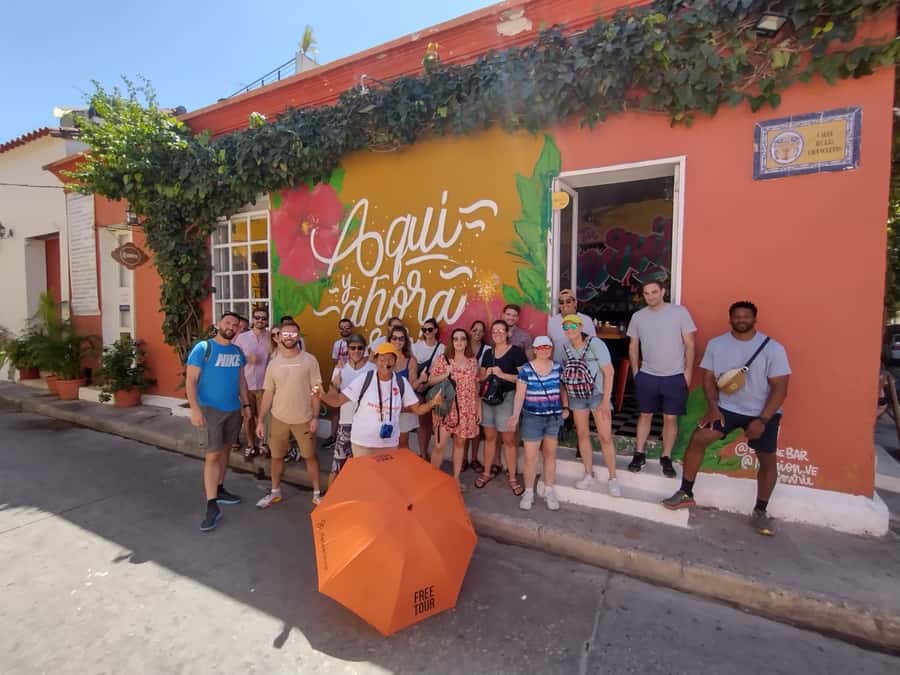 Cartagena: Historic Center and Getsemaní Shared Walking Tour - Art, gold, emeralds, and San Pedro Claver