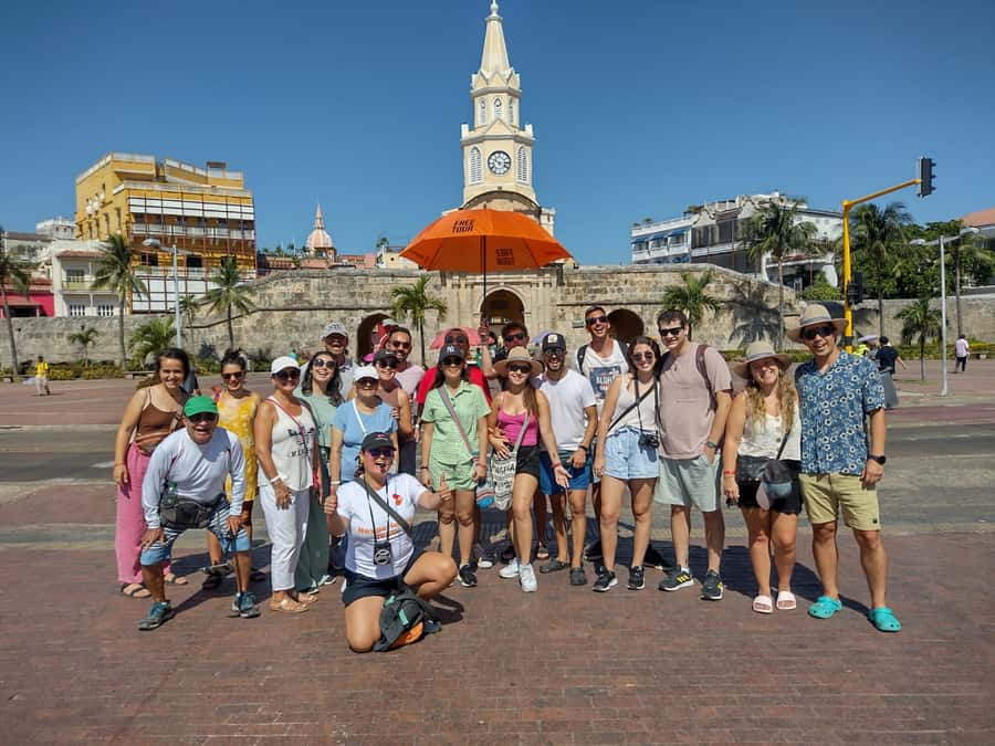 Cartagena: Historic Center and Getsemaní Shared Walking Tour - Getsemaní: umbrellas, graffiti, and everyday culture