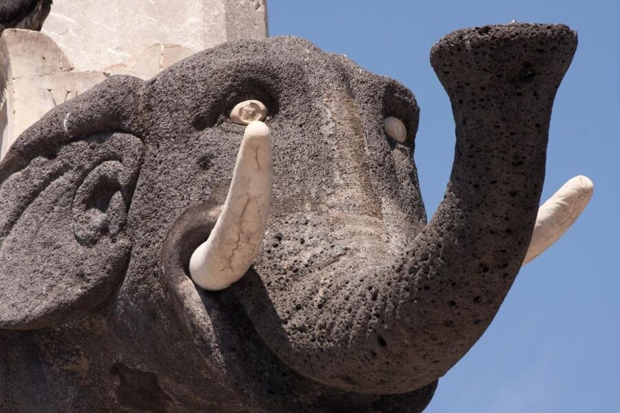 Catania: City Highlights Walking Tour - Piazza Duomo and Catania’s grand center