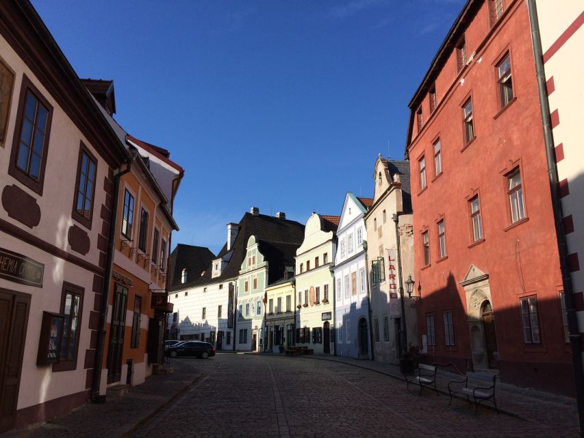 Český Krumlov: 2 Hour Private Walking Tour with Guide - Why a guide helps in Český Krumlov