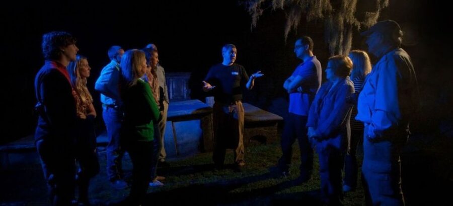 Charleston: 90-Minute Ghost & Graveyard Walking Tour - Entering Charleston’s cemetery after dark