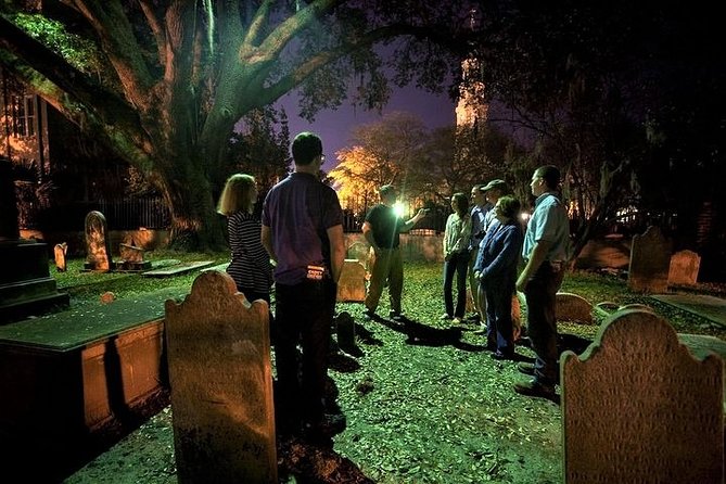 Charleston Ghost & Graveyard Night-Time Guided Walking Tour - Why this Charleston ghost walk works best after dark