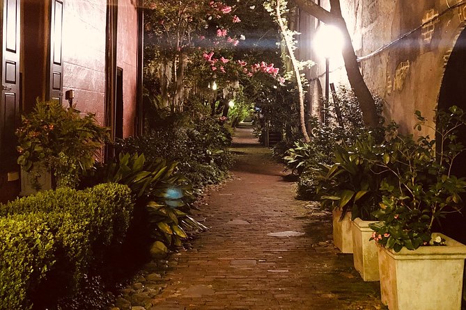 Charleston Haunted Booze and Boos Ghost Walking Tour - The bars: useful breaks, extra spending