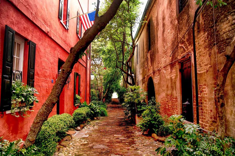 Charleston: History and Architecture Guided Walking Tour - Why this Charleston walk works as an introduction