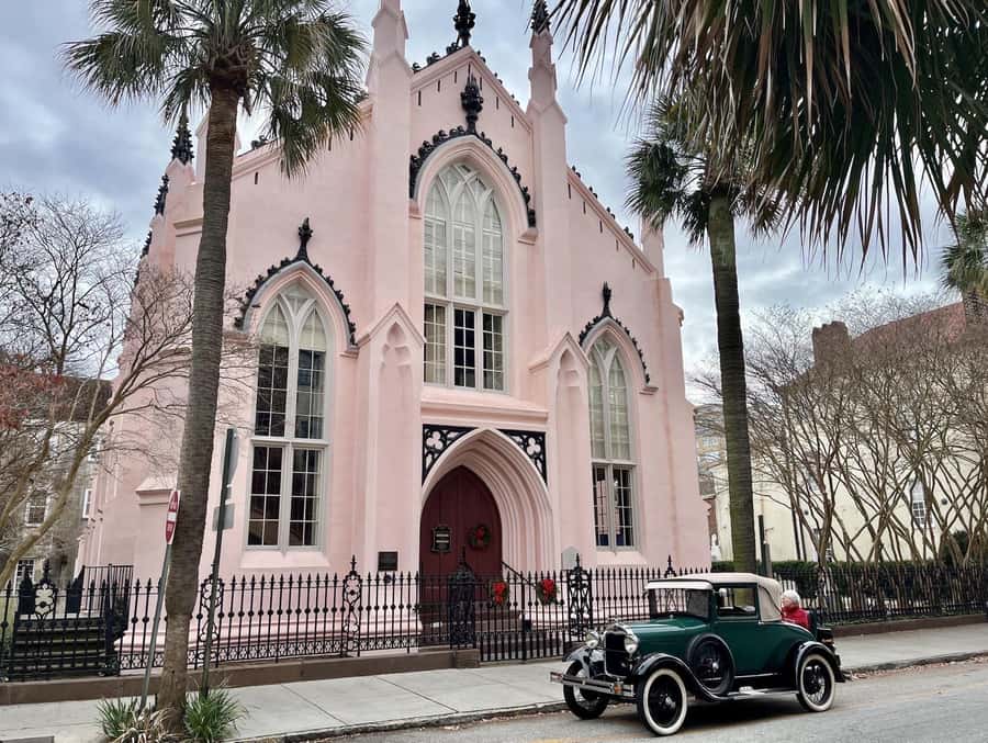 Charleston: History and Architecture Guided Walking Tour - The French Quarter, where the route gathers momentum
