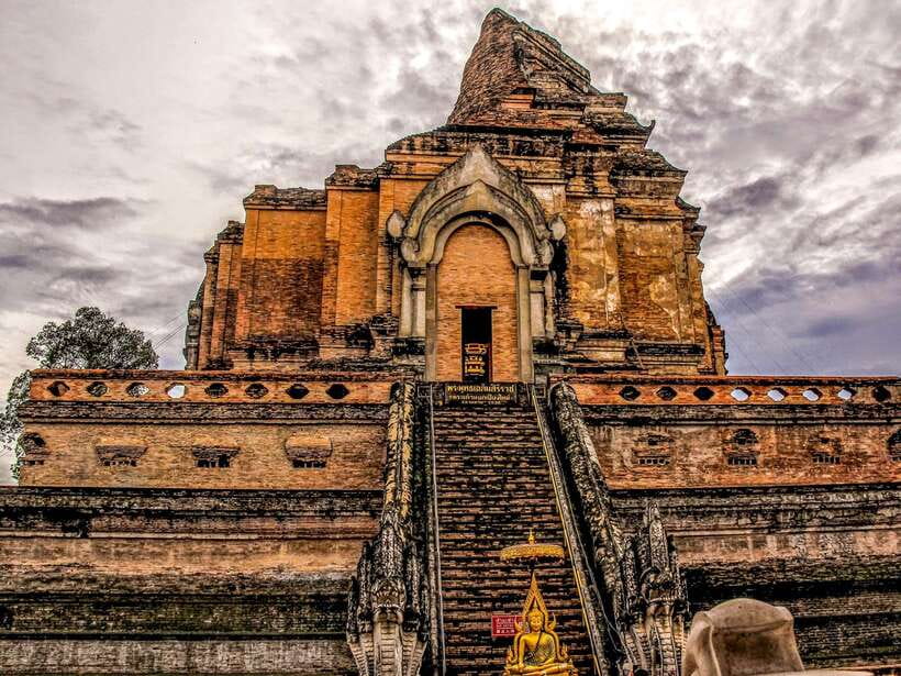Chiang Mai: 3 Hour Old City and Temples Guided Walking Tour - Why this short Old City walk works