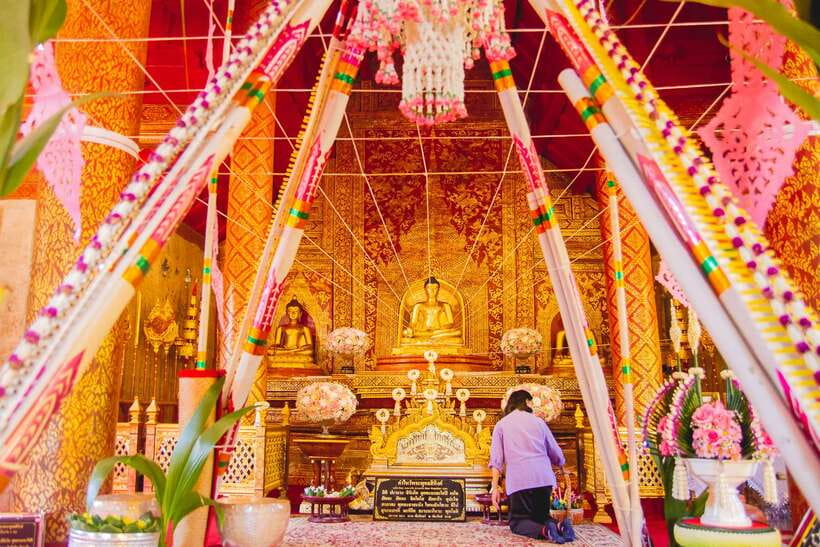 Chiang Mai: 3 Hour Old City and Temples Guided Walking Tour - Price and overall value at $16