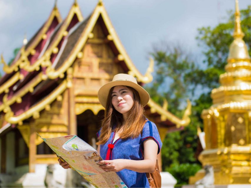 Chiang Mai: 3 Hour Old City and Temples Guided Walking Tour - Sustainable travel without making a show of it