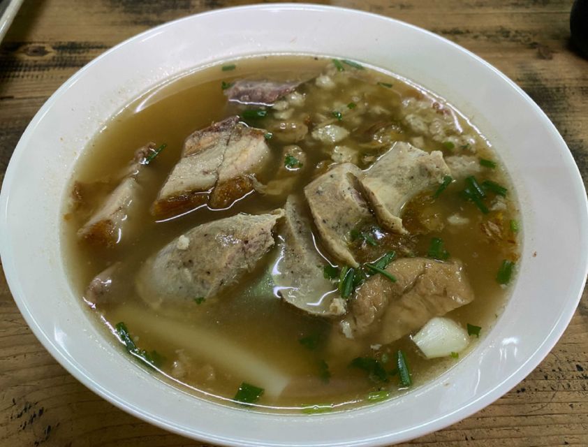 Chiang Mai: Local Food and Markets Guided Walking Tour - A food walk that connects Chiang Mai’s markets