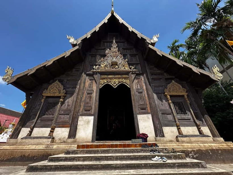 Chiang Mai: Temple And City Walking Tour Part I - A morning walk through Chiang Mai’s old city