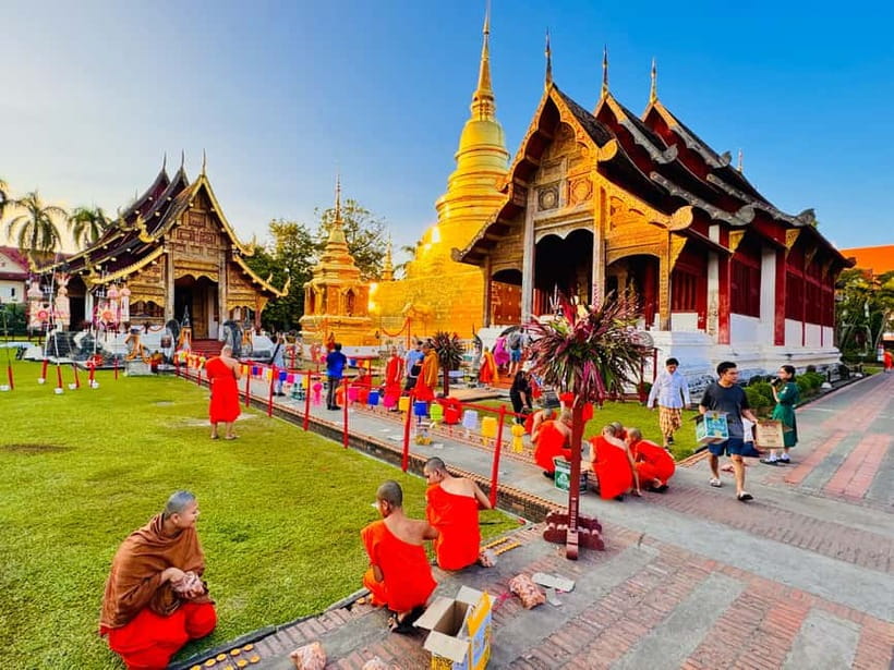 Chiang Mai: Temple And City Walking Tour Part I - Wat Chedi Luang and the great ruined stupa