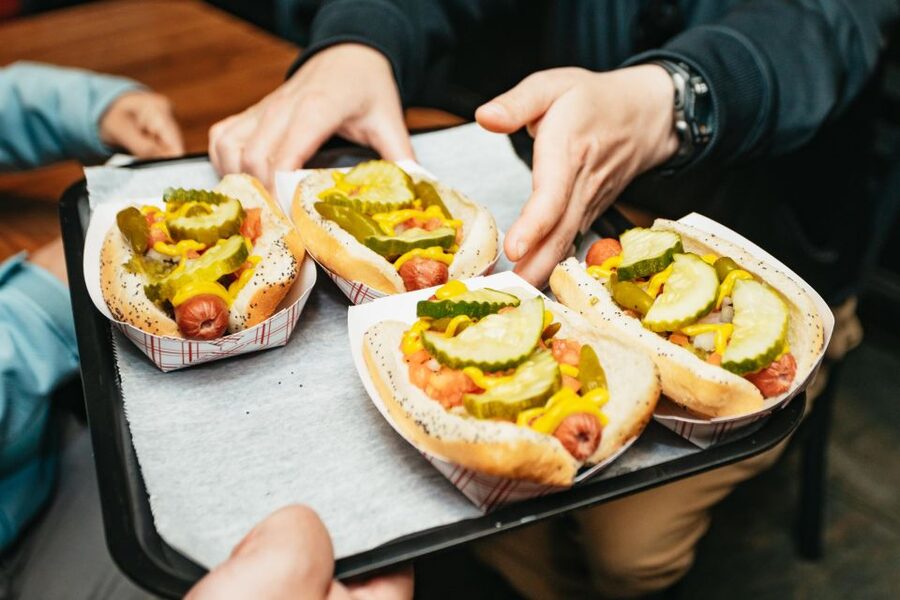 Chicago: Classic Food & Walking Tour with Free Bike or Kayak - Why this is a smart first taste of Chicago