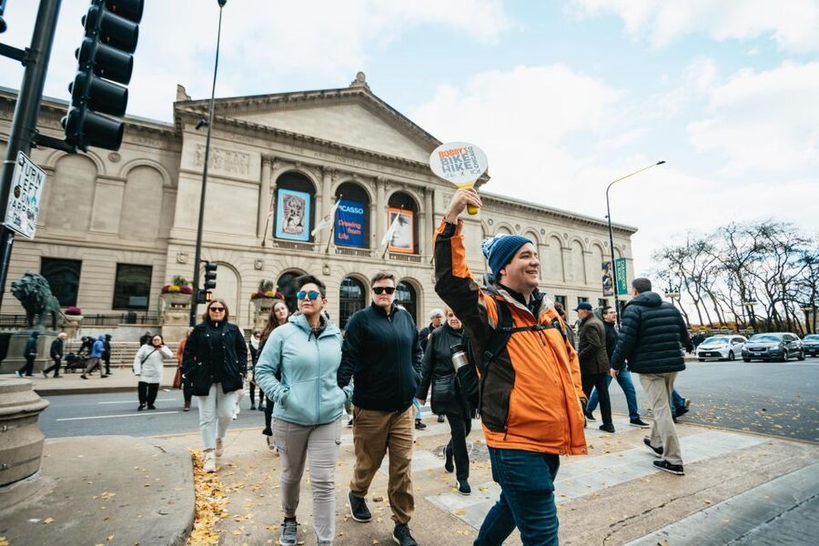 Chicago: Classic Food & Walking Tour with Free Bike or Kayak - Deep dish, the first unmistakable Chicago classic