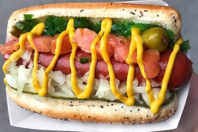 Chicago Favorites Ultimate Food and Walking Tour - Millennium Park, Cloud Gate, and the Loop