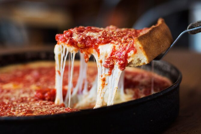 Chicago Favorites Ultimate Food and Walking Tour - The first slice: Lou Malnati’s or Gino’s East