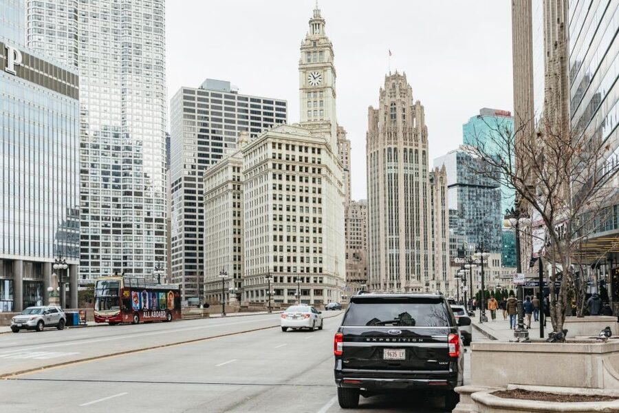 Chicago: Gangsters and Ghosts Guided Walking Tour - Chicago’s criminal past begins in the South Loop