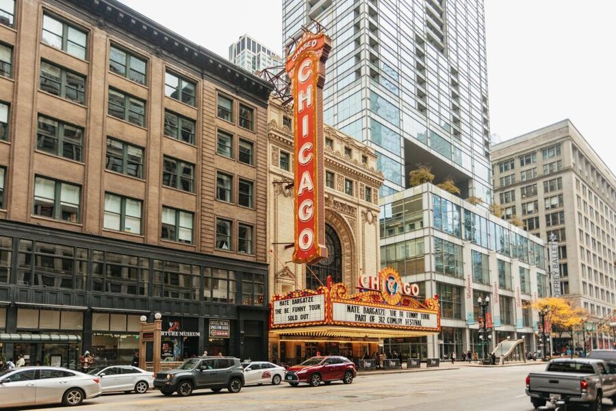 Chicago: Gangsters and Ghosts Guided Walking Tour - Inside the Palmer House