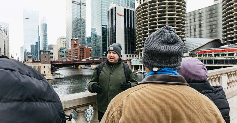 Chicago: Gangsters and Ghosts Guided Walking Tour - Chicago Theatre and the stories behind the lights