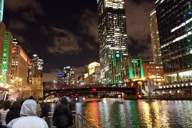 Chicago: Gangsters and Ghosts Walking Tour - Al Capone, speakeasies, and the darker Loop