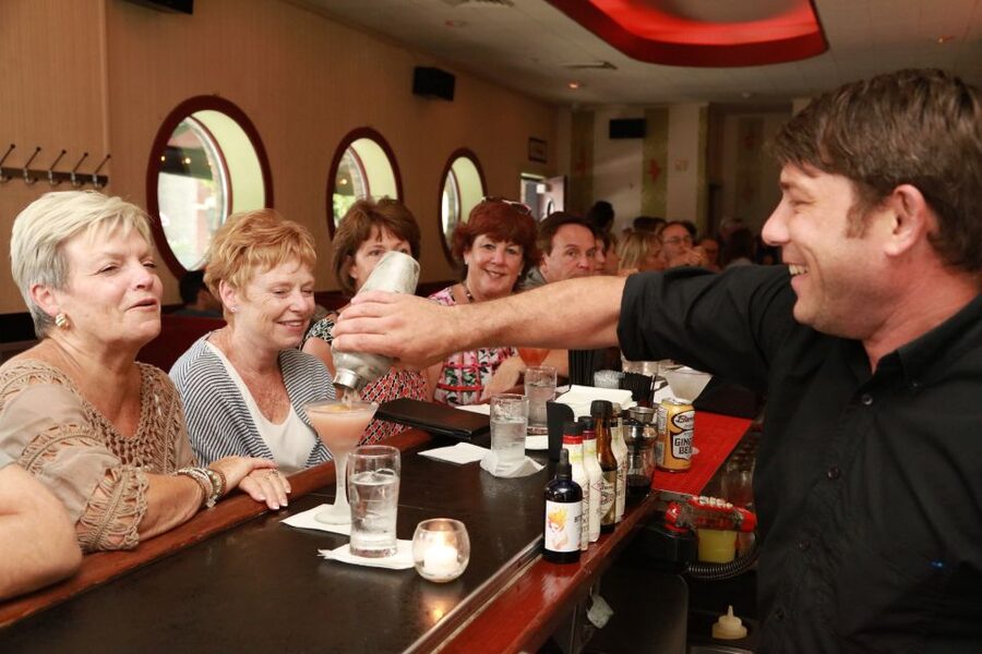 Chicago: Prohibition Speakeasies Bus Tour or Walking Tour - Walking or bus: which should you choose?