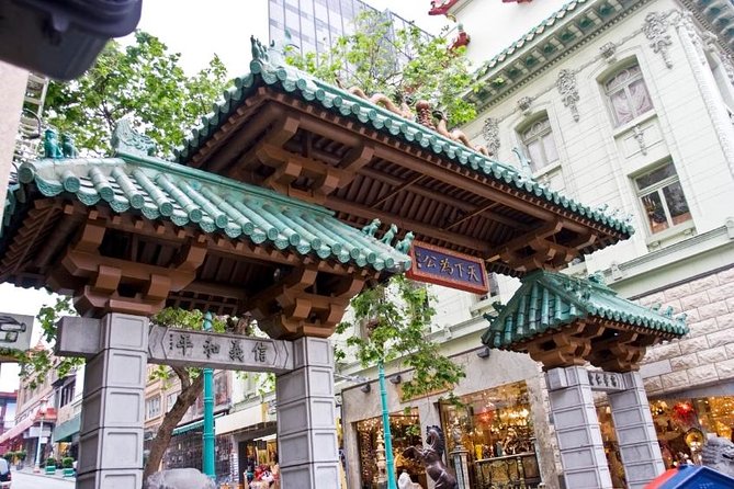 Chinatown & North BeachLittle Italy: 7 Tastings & History - A traditional Chinese meal adds real substance