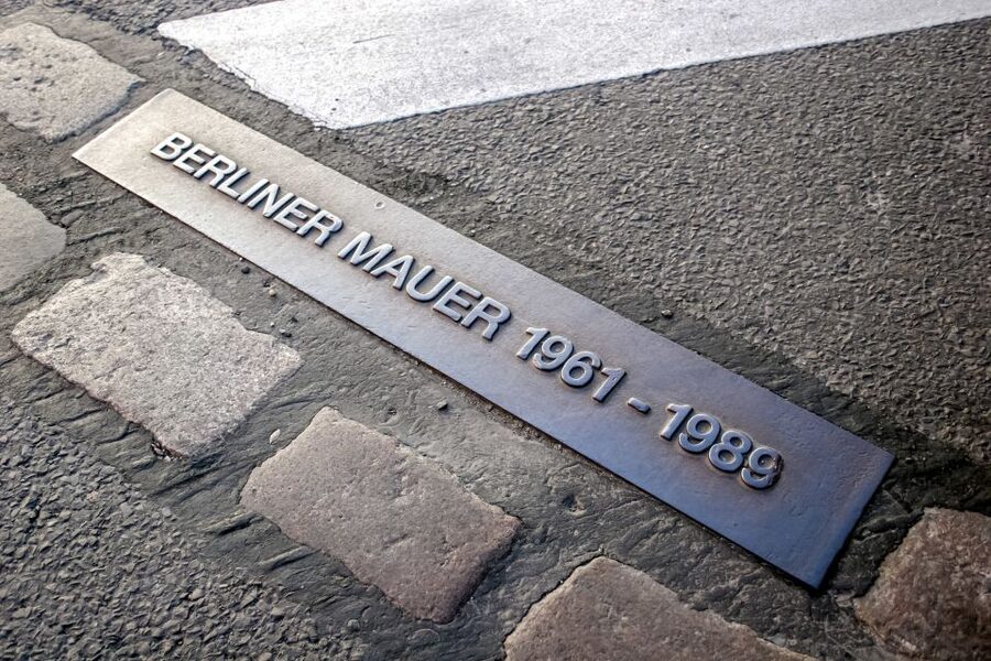 Cold War, Berlin Wall, Spies and the East Side Gallery - The East Side Gallery, where the Wall changed meaning