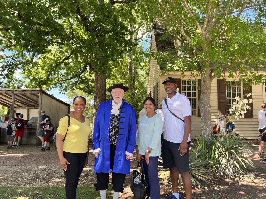 Colonial Williamsburg: Colonial History Guided Walking Tour - What the guides bring to the walk