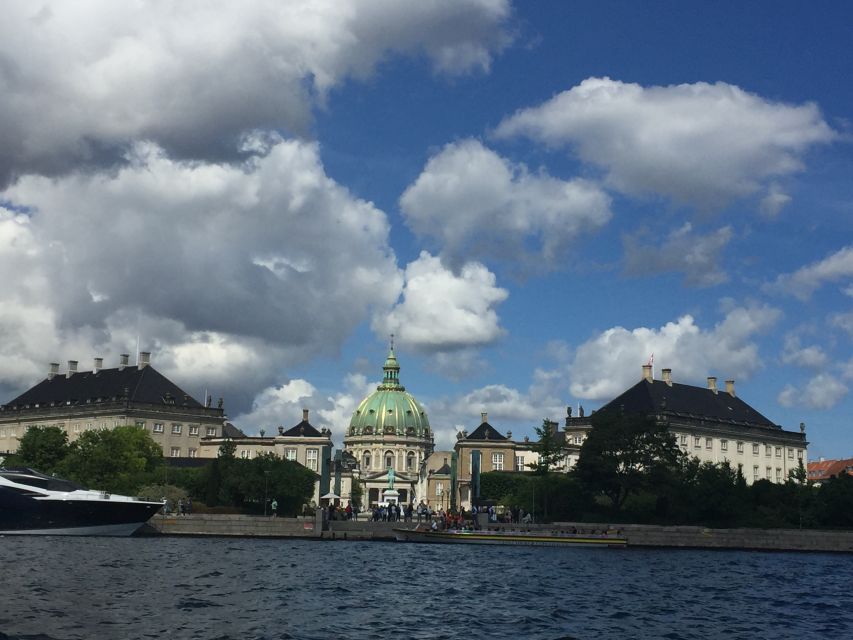 Copenhagen: Guided Walking Tour - Nyhavn and Amalienborg Castle
