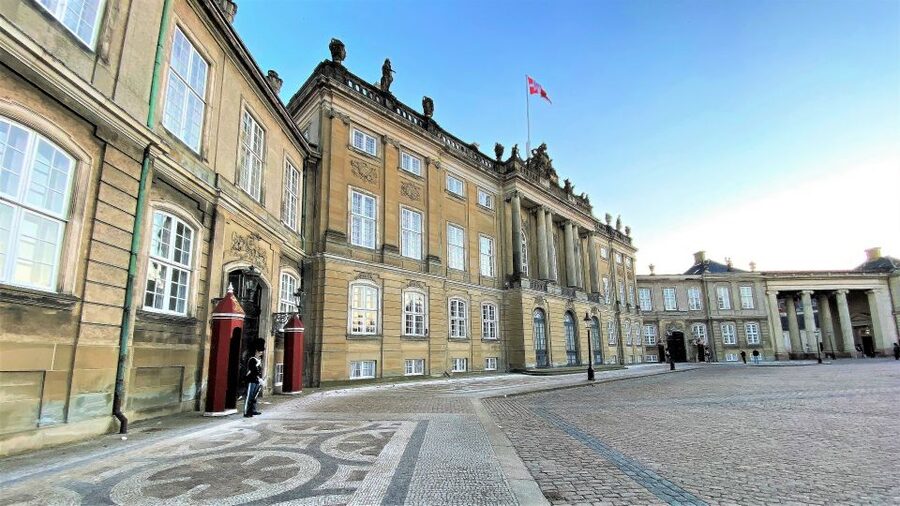 Copenhagen: Guided Walking Tour in French - Price, discounts, and overall value