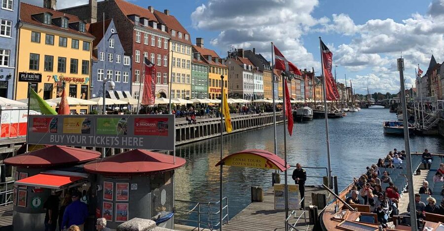 Copenhagen: Guided Walking Tour - City Hall, the old squares, and Copenhagen Cathedral