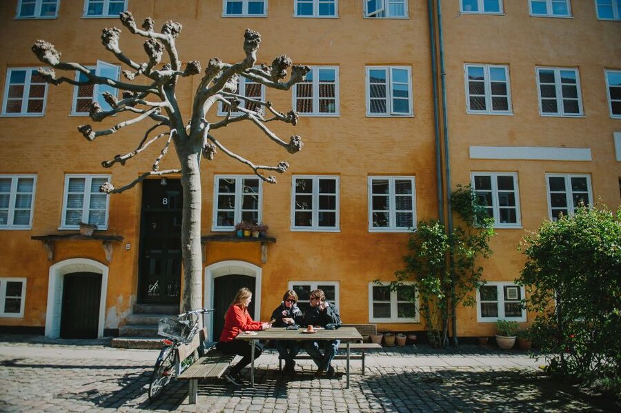 Copenhagen: Highlights & Hygge Guided Walking Tour w/ Lunch - Amalienborg and the changing of the guards