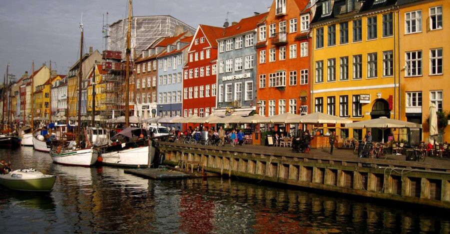 Copenhagen: Private Walking Tour with a Local - Starting points at Biskop Absalon or Dantes Plads