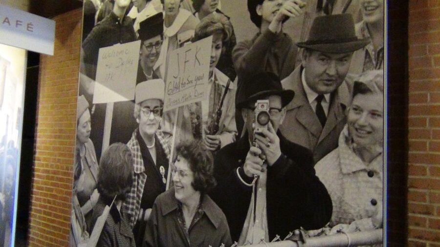 Dallas: JFK Assassination Highlights Walking Tour - Passing the Sixth Floor Museum