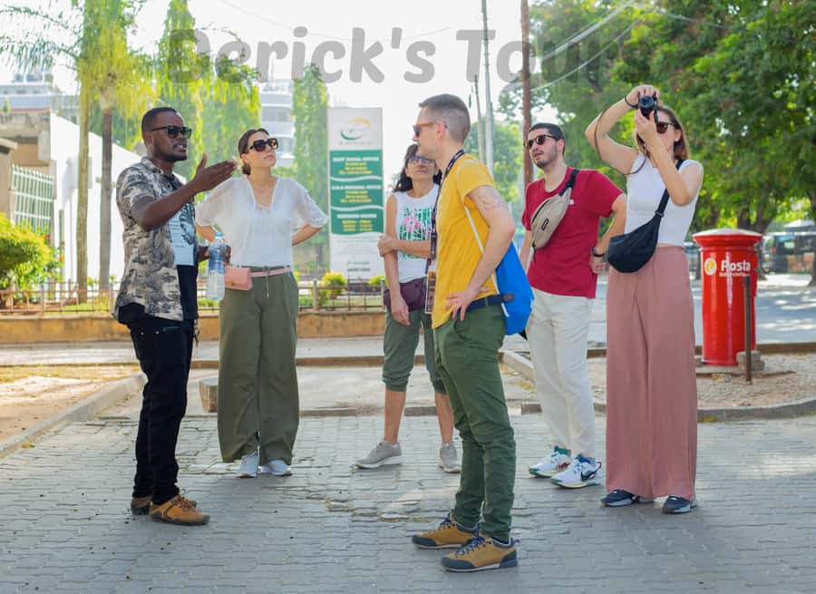 Dar es Salaam City Center: Walking Tour - The Askari Monument and Tanzania’s wartime story