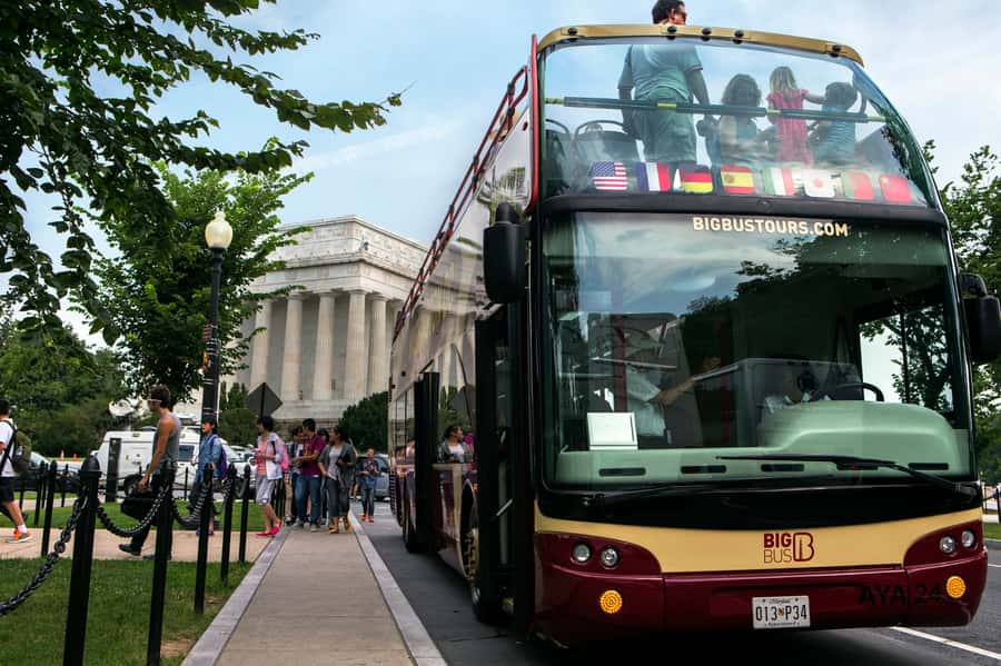 DC: Hop-On Hop-Off with 17 Stops plus Arlington Walking Tour - Why the Big Bus works well in Washington DC