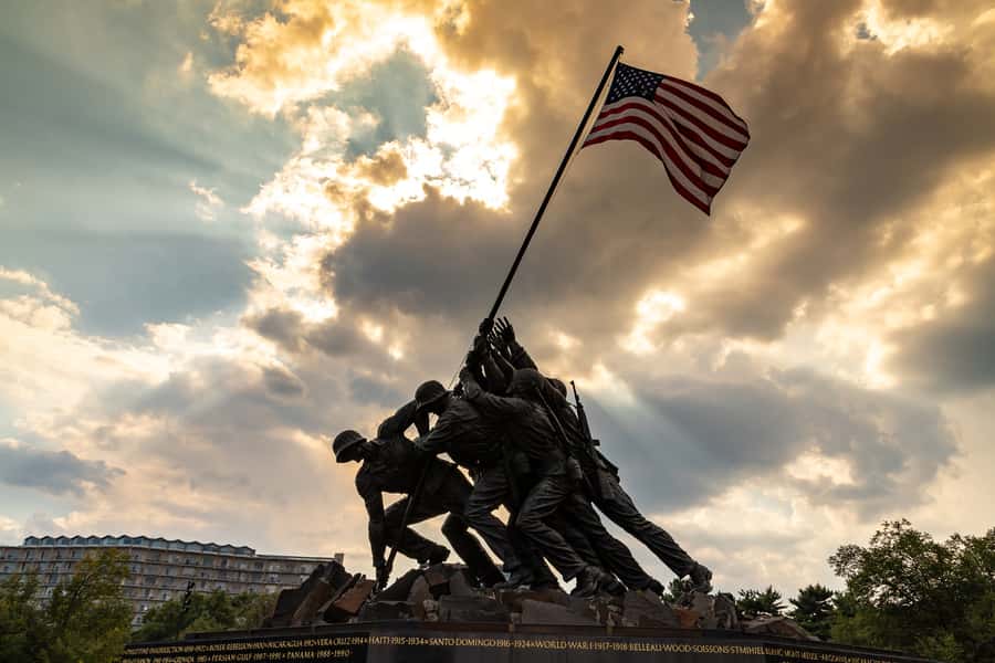 DC: Hop-On Hop-Off with 17 Stops plus Arlington Walking Tour - Who will get the most from this tour?