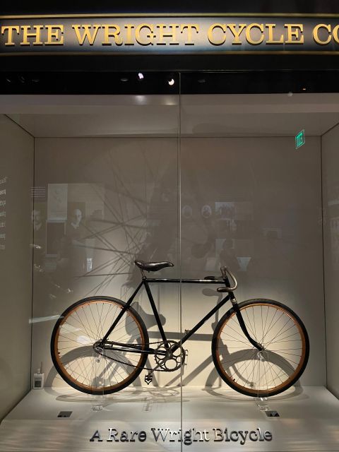 DC: Smithsonian Highlights Walking Tour with Air and Space - Key points to know before booking