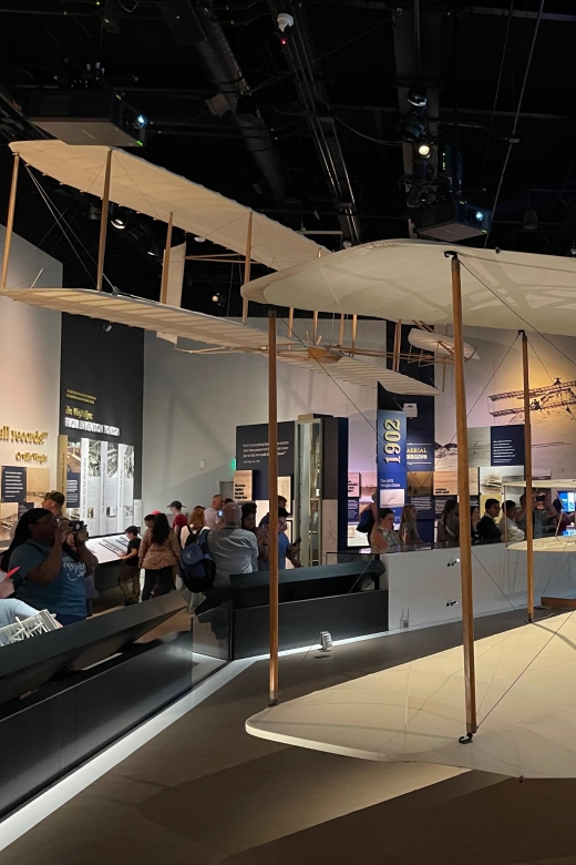 DC: Smithsonian Highlights Walking Tour with Air and Space - American History: a quick route through the national story