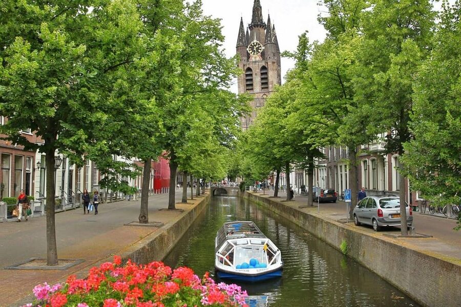 Delft: City Center Walking Tour - Why this short Delft walk works well
