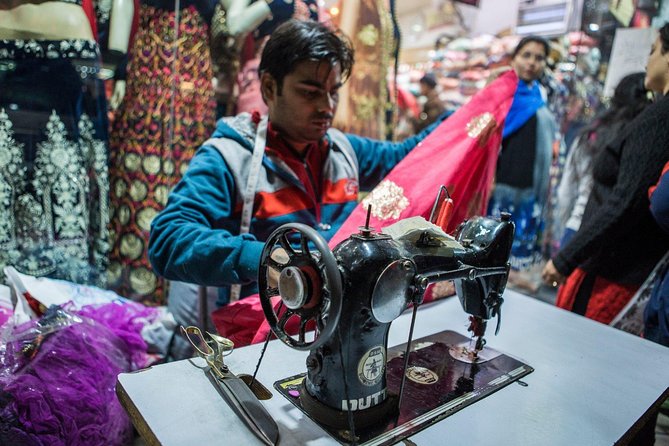 Delhi Food Walk: Rickshaw Ride, Street Eats & Market Tour - Kamla Nagar at 4 pm: where the food tour begins
