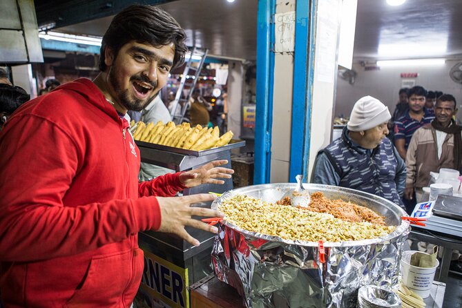 Delhi Food Walk: Rickshaw Ride, Street Eats & Market Tour - Shawarma with Indian spice and a fruit beer