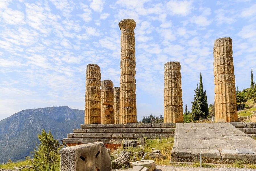 Delphi Guided Walking Tour and Admission Ticket - Price and value for an independent visit
