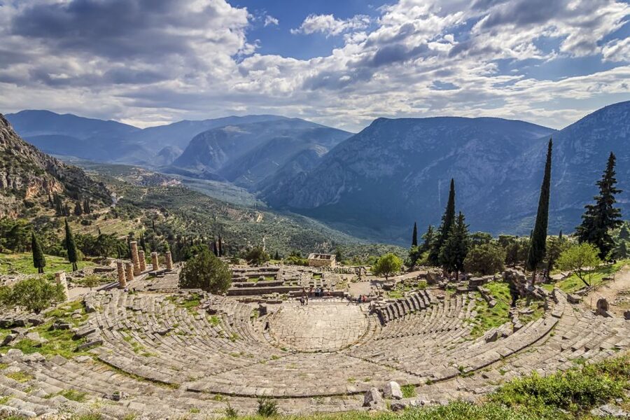 Delphi Guided Walking Tour and Admission Ticket - Entering the sanctuary of Apollo