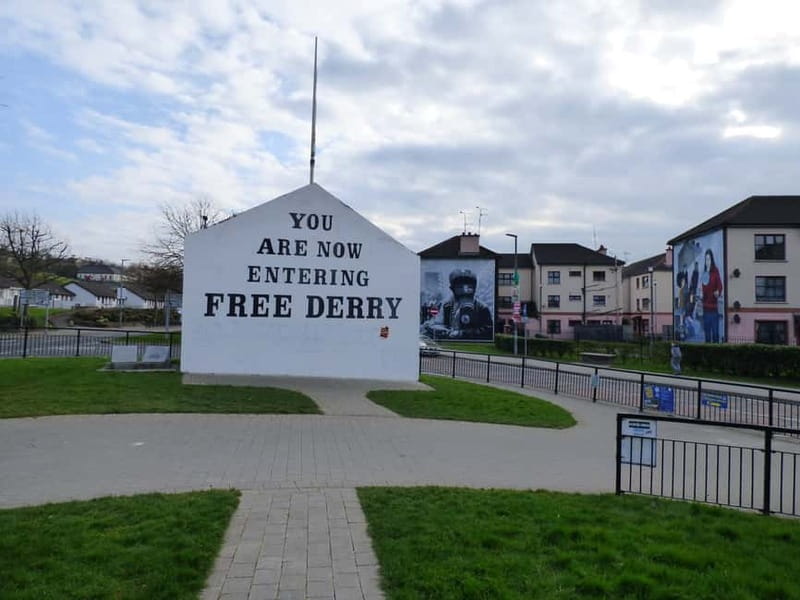 Derry: Bloody Sunday and Bogside Murals Walking Tour - Why the Bogside is the right place to learn Derry’s story