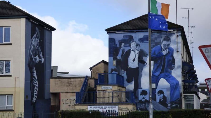 Derry: Bloody Sunday and Bogside Murals Walking Tour - A practical look at the 90-minute route
