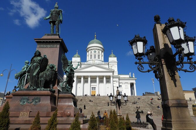 Discover Helsinki - Tip-based Tour by RED UMBRELLA - 2026 - Kauppatori and Uspenski Cathedral